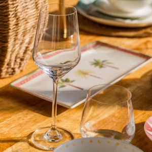 Classic Cuvée handcrafted wine glass with timeless silhouette